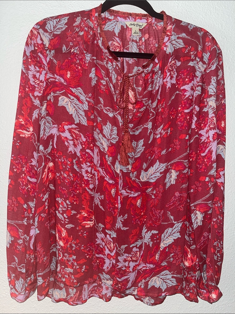 Lucky Brand Boho
Red Floral Sheer Peasant Top V-neck Tassels
SZ L